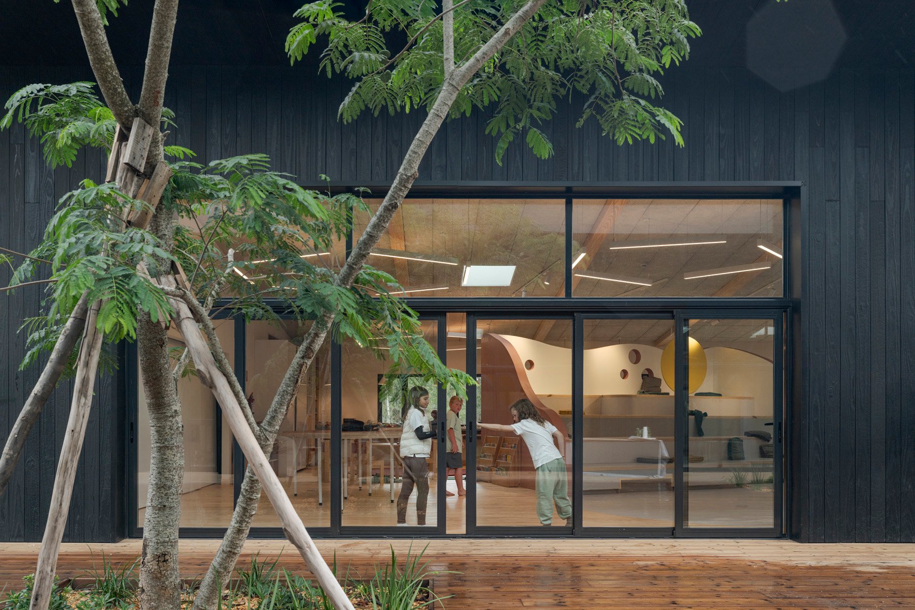 The_Garzon_School_RBS_Eleazar Cuadros(2025)_Rosan Bosch_2.48-1